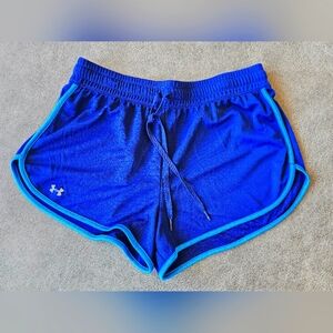Women's medium UA Under Armour semi-fitted heat gear running athletic shorts euc